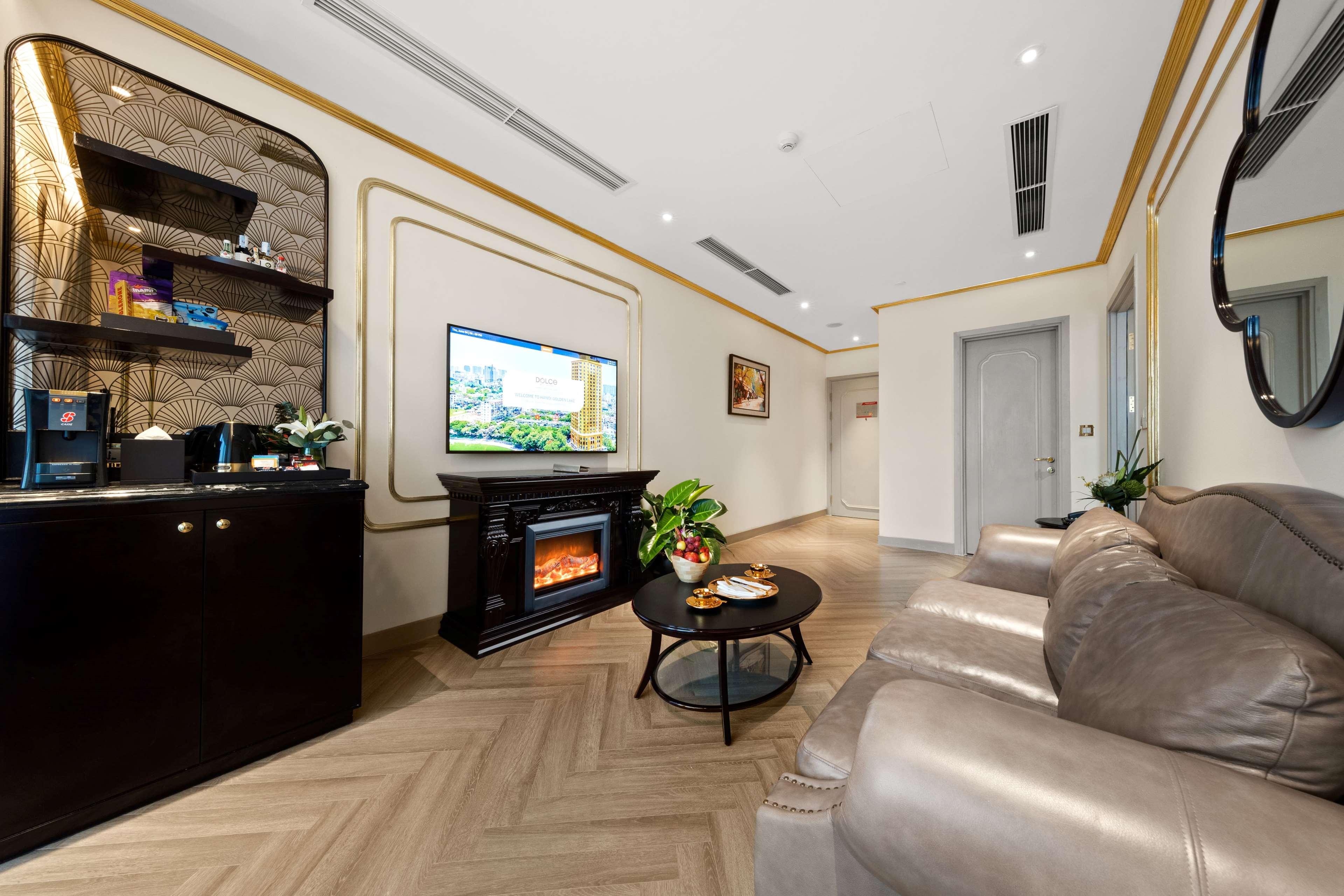 Dolce By Wyndham Hanoi Golden Lake Bagian luar foto