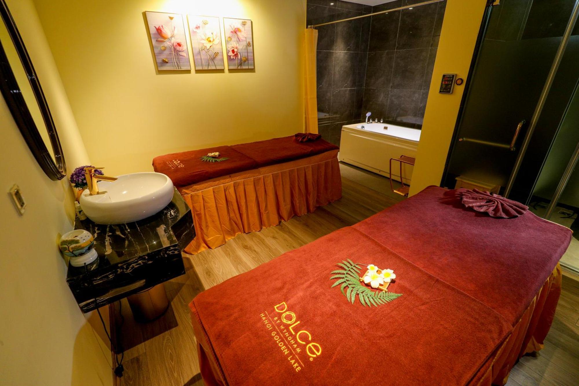 Dolce By Wyndham Hanoi Golden Lake Bagian luar foto
