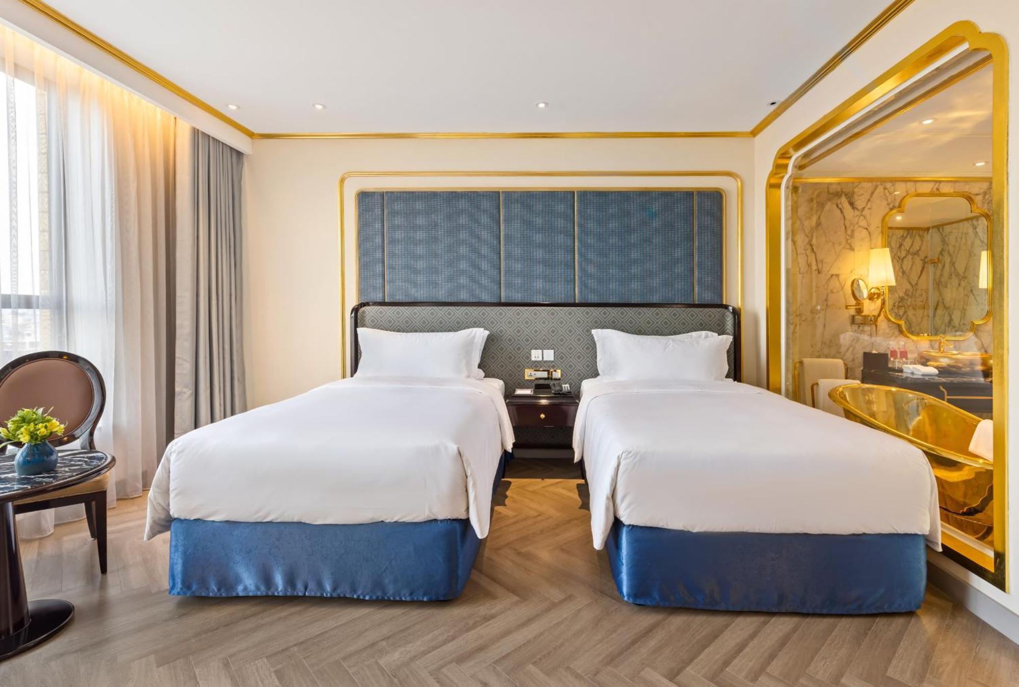 Dolce By Wyndham Hanoi Golden Lake Bagian luar foto