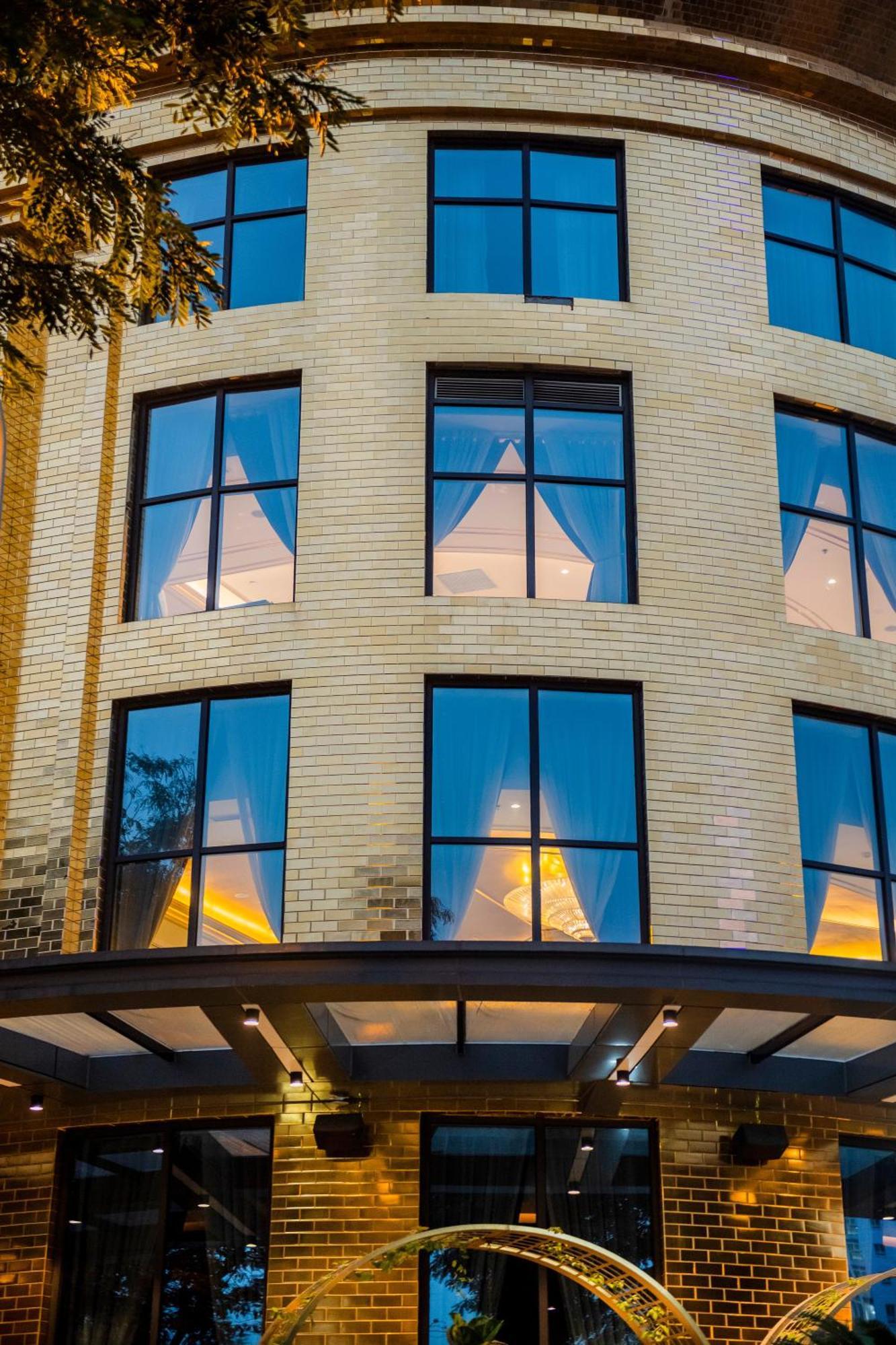 Dolce By Wyndham Hanoi Golden Lake Bagian luar foto